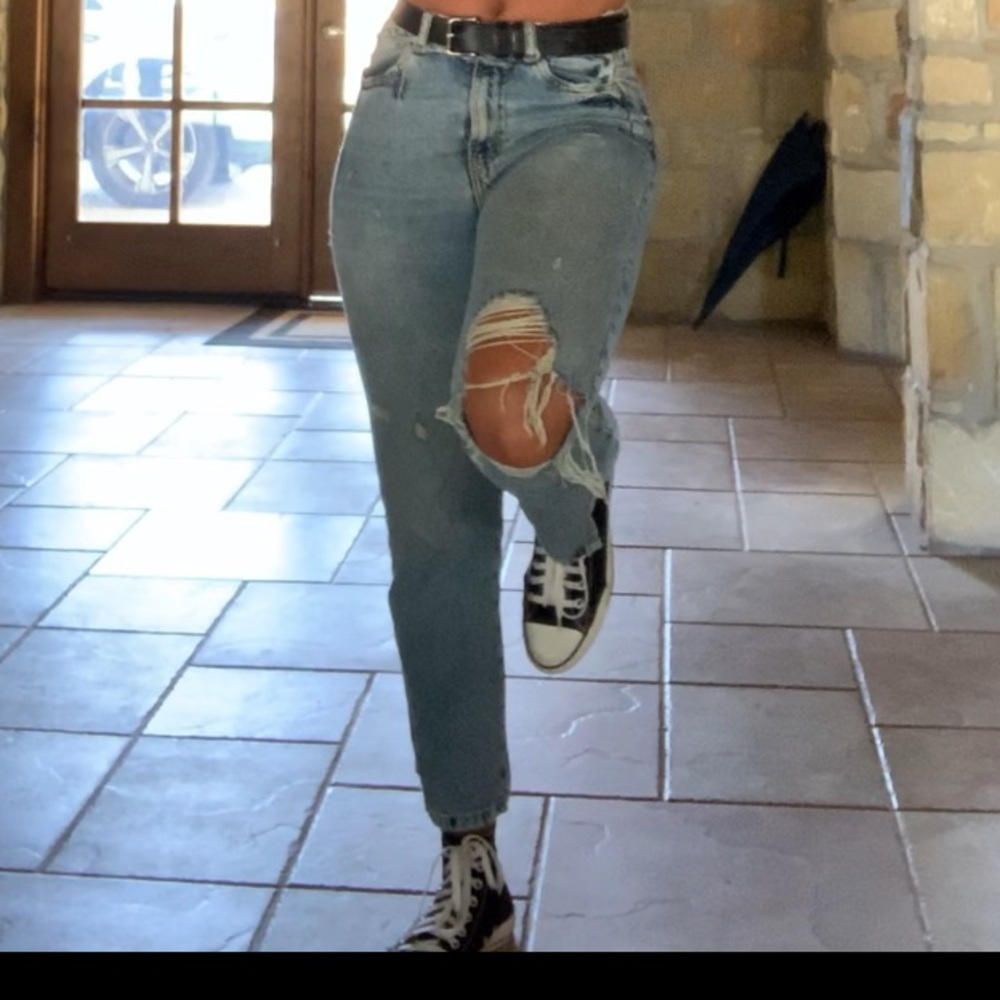 Light wash boyfriend jeans